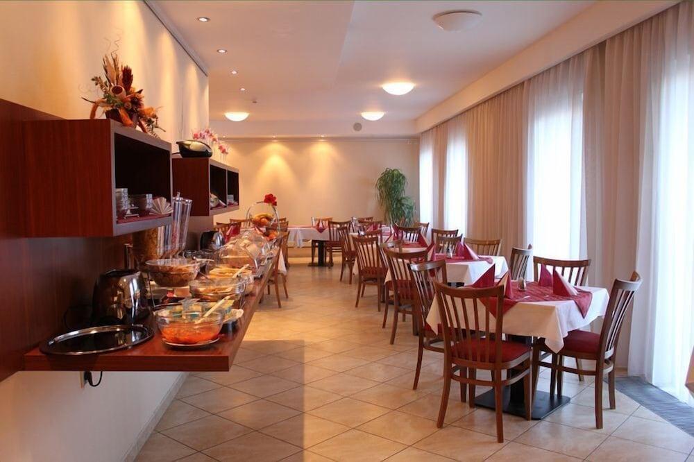 Hotel Popelka 布拉格 餐厅 照片